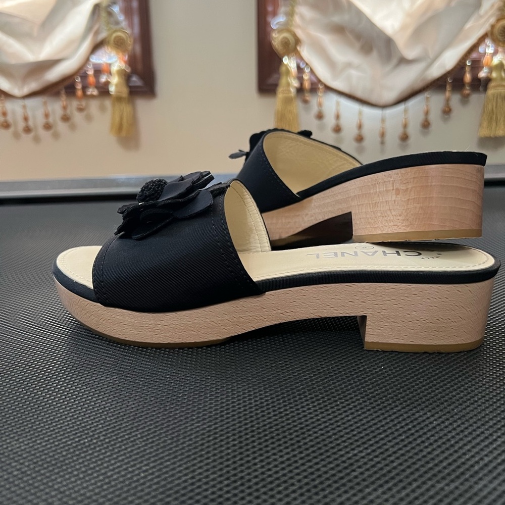 Chanel sandal clog mules - Picture 8 of 12